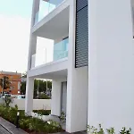 West 3 *
